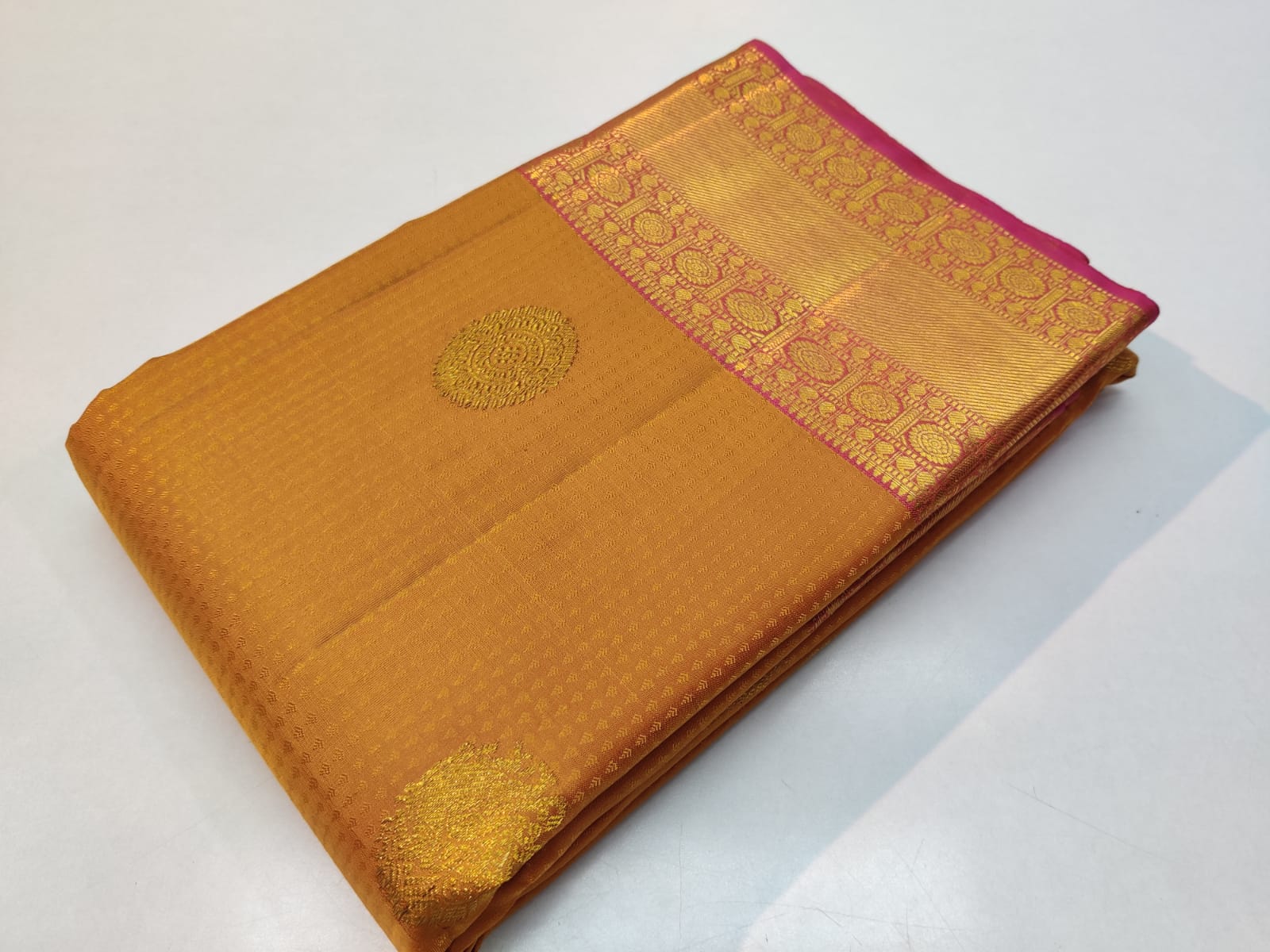 Bridal Kanchipuram Embossed Pattern Silk Saree - Image 5