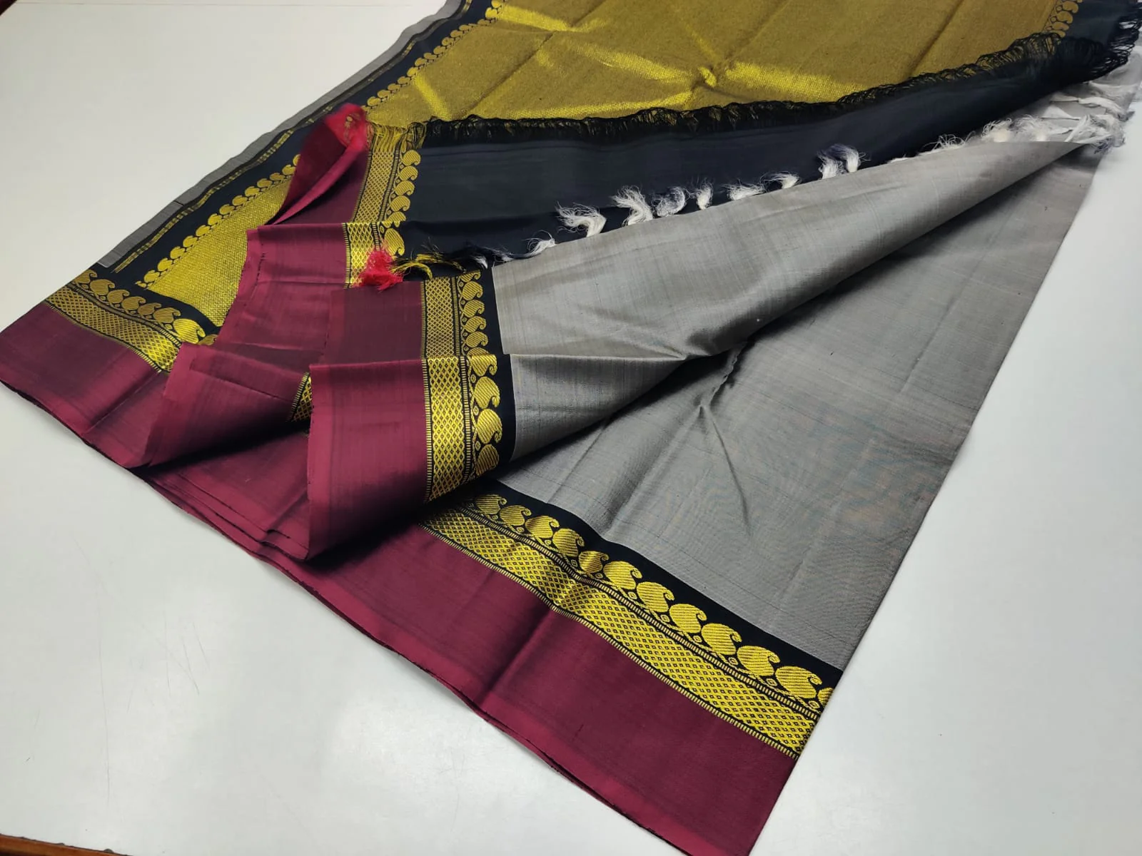 Grey Kanchipuram Silk Saree - Image 4