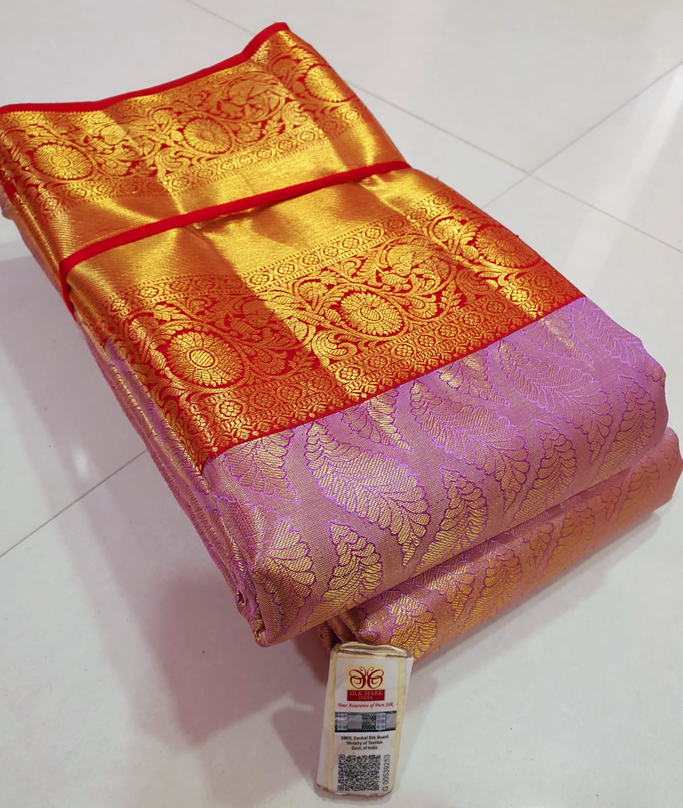 Celebrity Style Pink Bridal Kanchipuram Silk Saree - Image 3